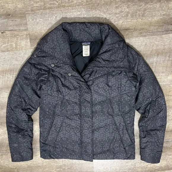 Patagonia Puffer Jacket Women's M Full Zip Gray Insulated AOP Geometric - Picture 8 of 9